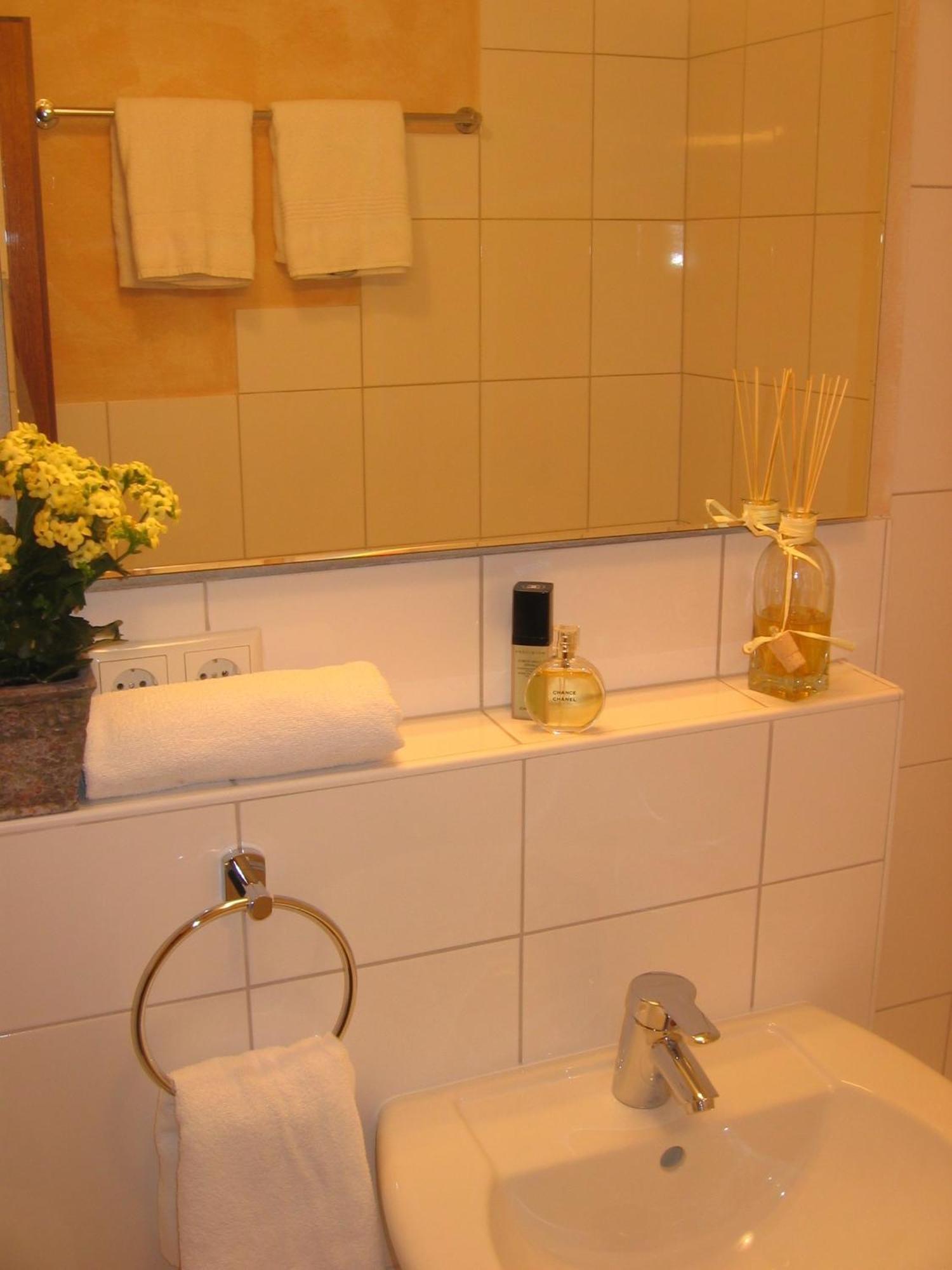 Hotel Gasthof Roessle Stetten am Kalten Markt ห้อง รูปภาพ