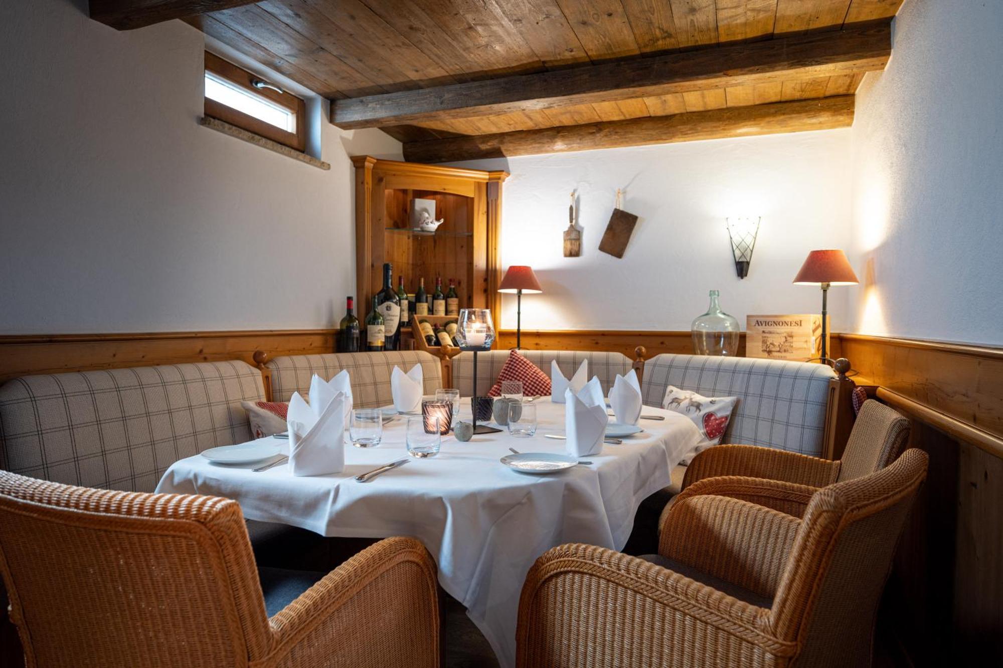 Hotel Gasthof Roessle Stetten am Kalten Markt ภายนอก รูปภาพ