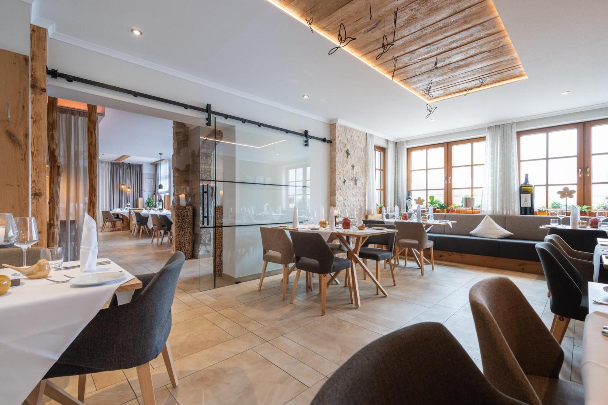 Hotel Gasthof Roessle Stetten am Kalten Markt ภายนอก รูปภาพ